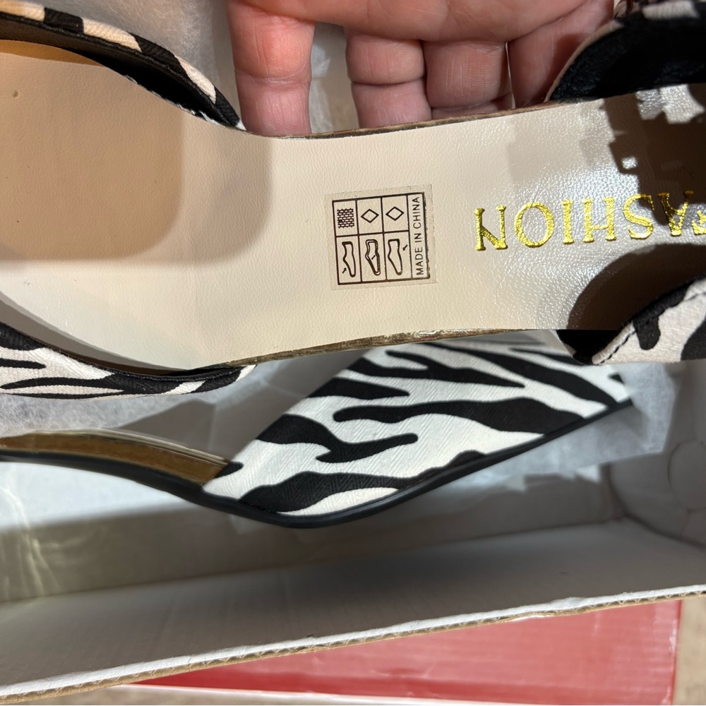 Zebra Print Women's Shoes - Picture 2 of 9